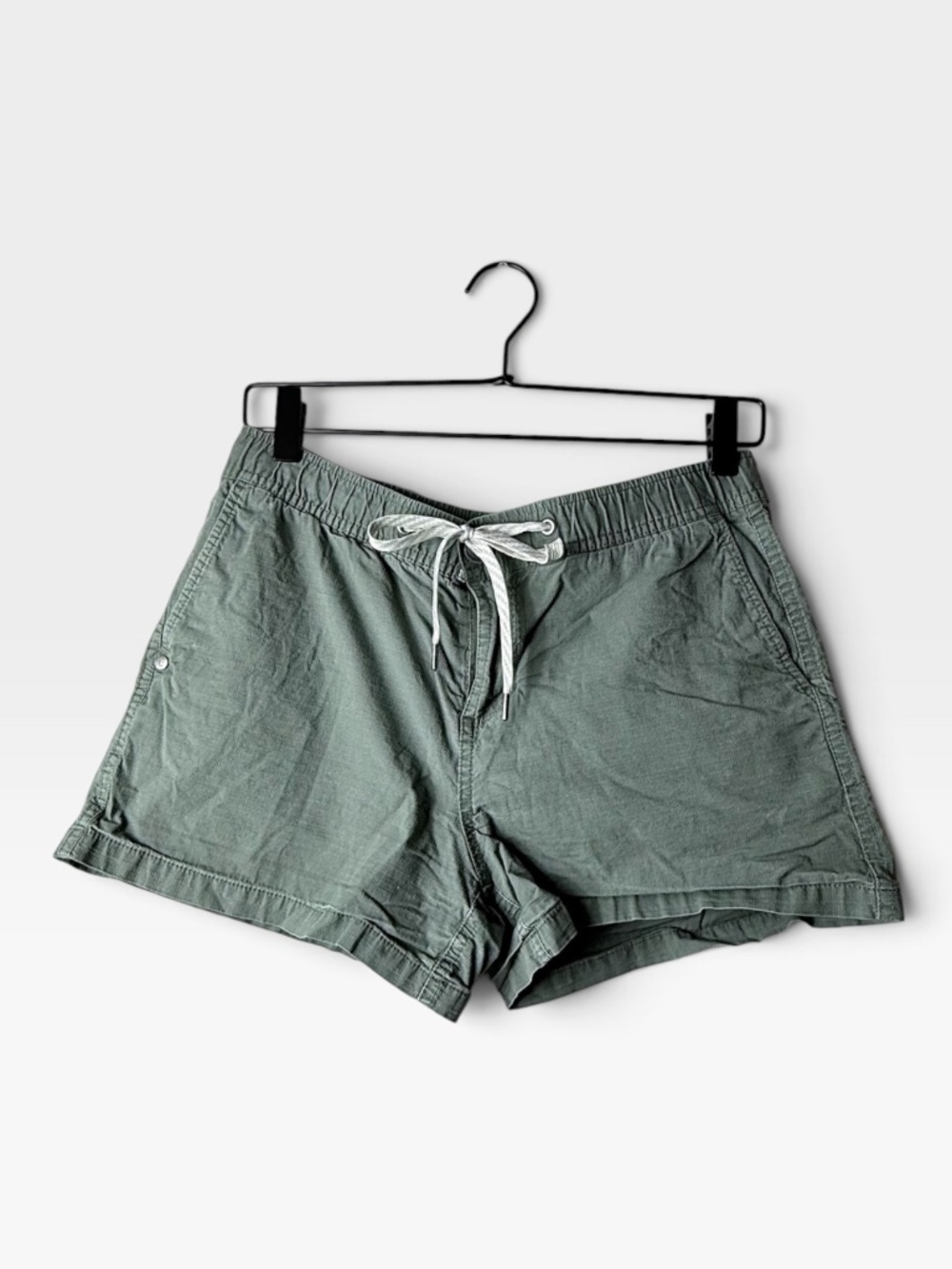 Vuori Ripstop Shorts Women's Size Large Olive Green Activewear (B)